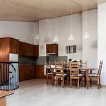 Duplex Frente A Pistas